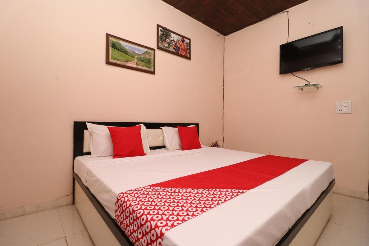 Oyo 28338 New Life Hotel Banur Exterior photo