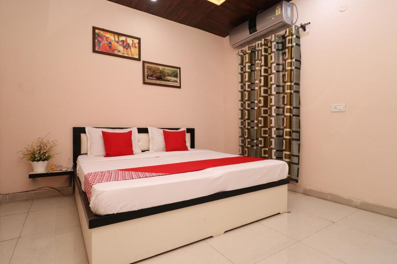 Oyo 28338 New Life Hotel Banur Exterior photo