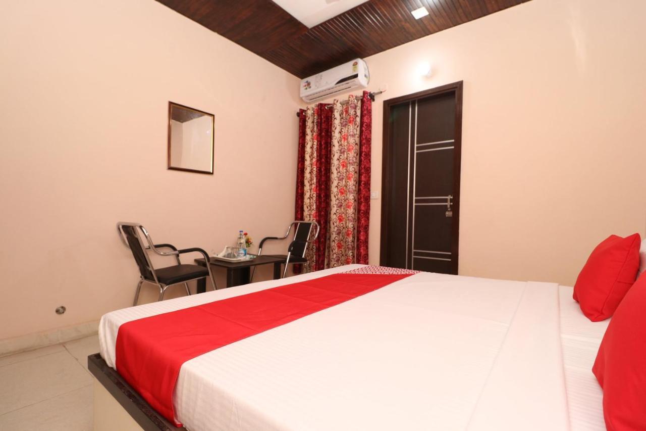 Oyo 28338 New Life Hotel Banur Exterior photo